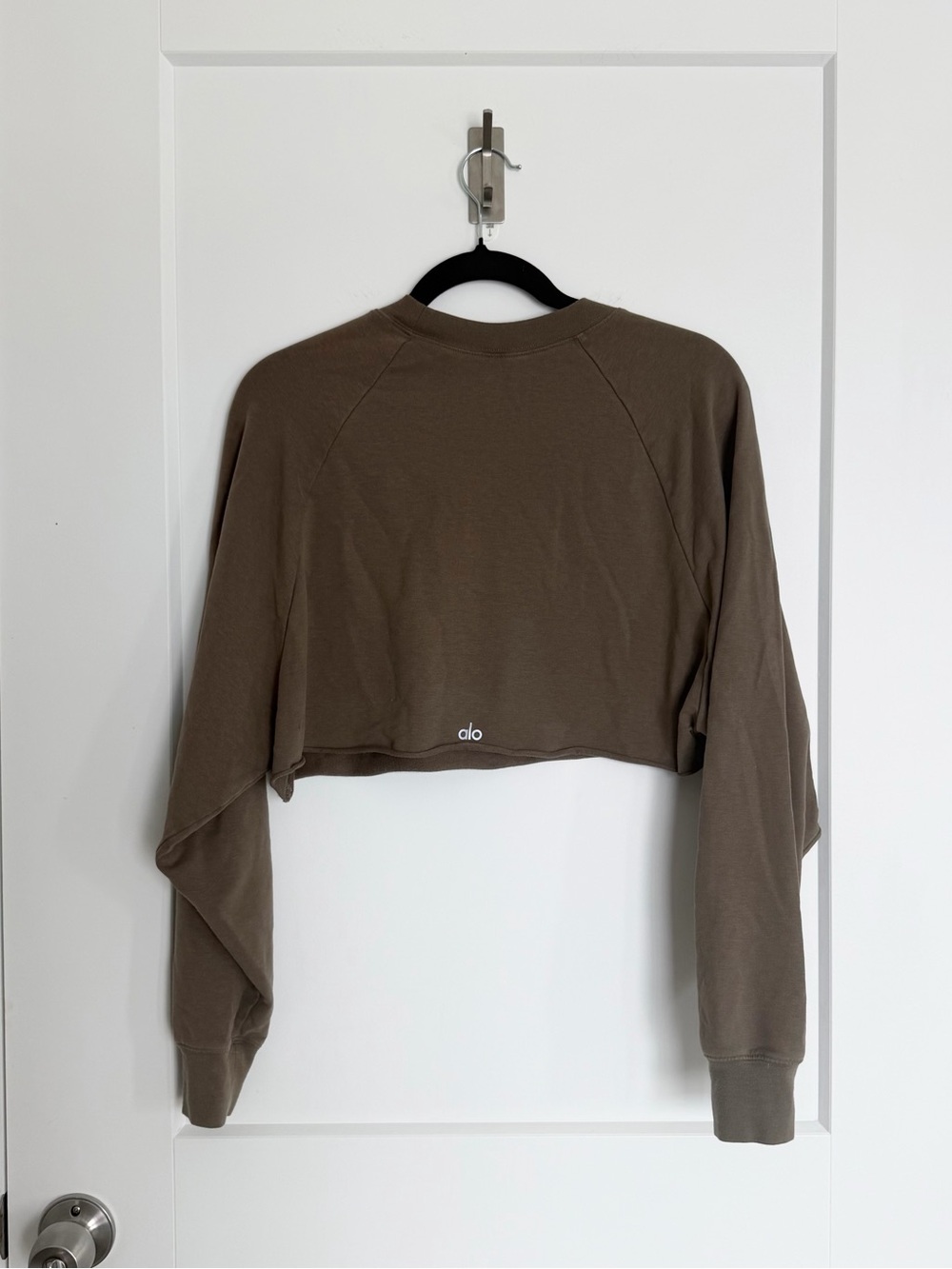 Alo Double Take Pullover cropped raw hem long sleeve in olive branch - Picture 5 of 9